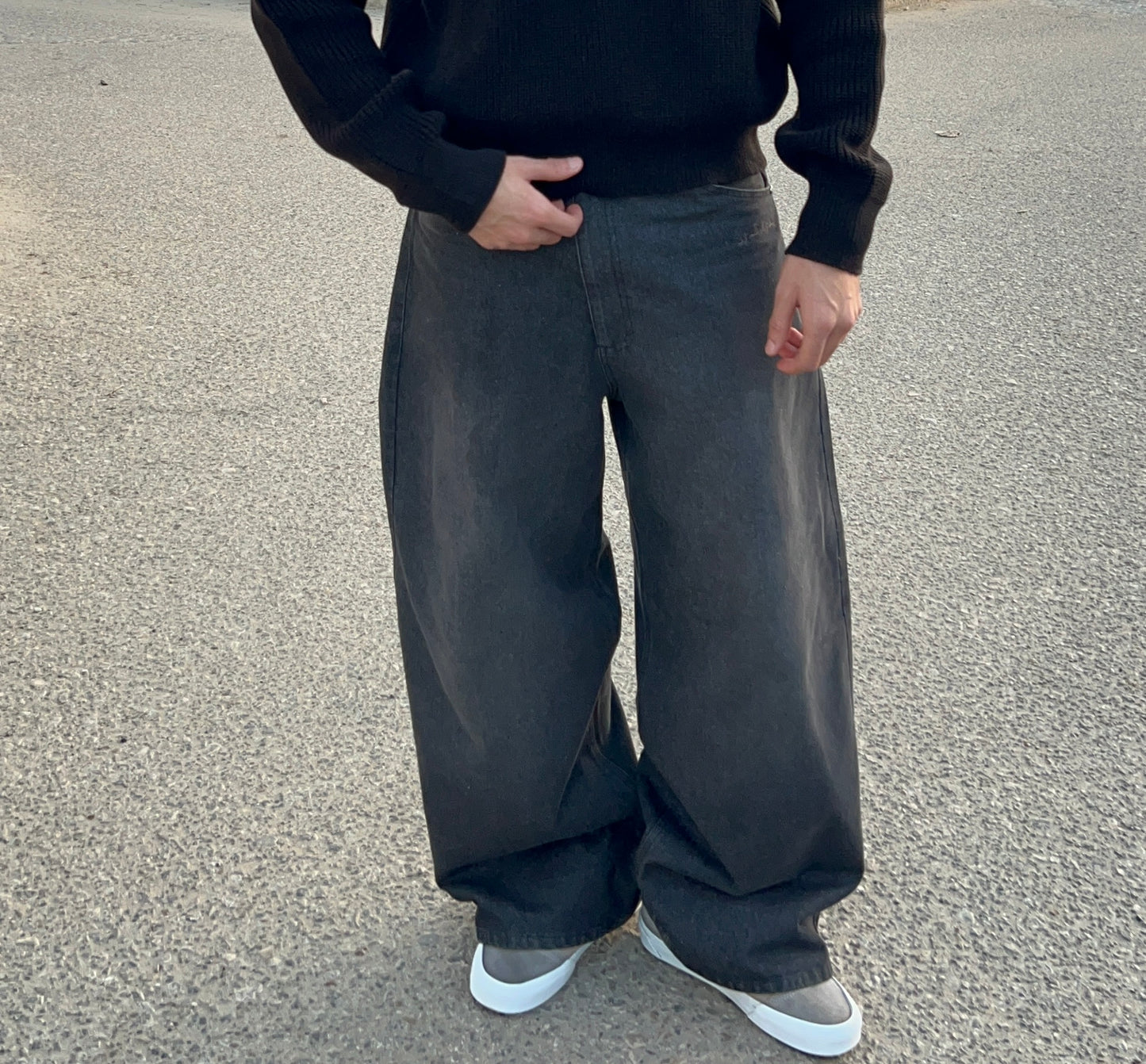 WAND DENIM JEANS يحرك السوق