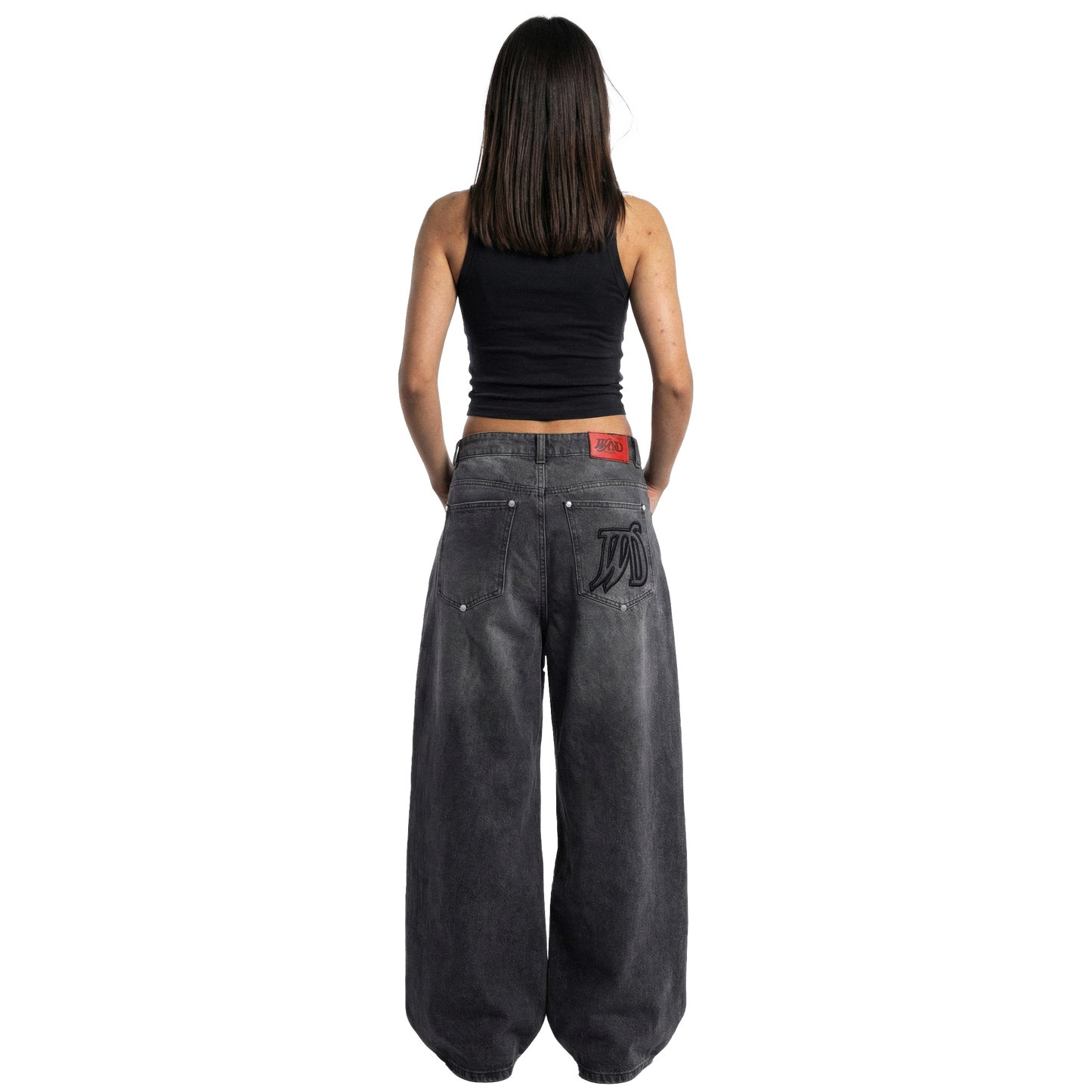 WAND DENIM JEANS يحرك السوق