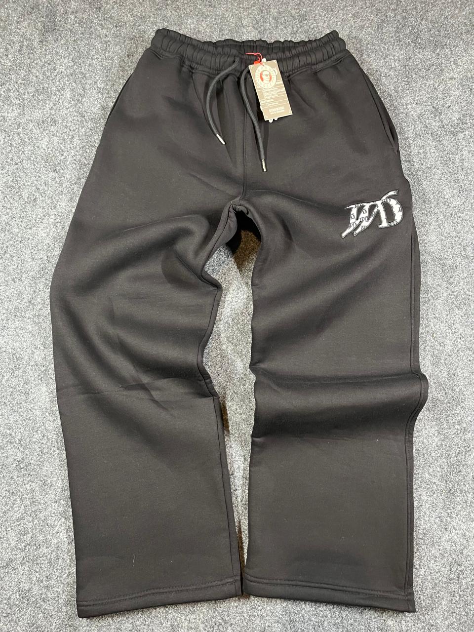 ICON BLACK SWEATPANTS