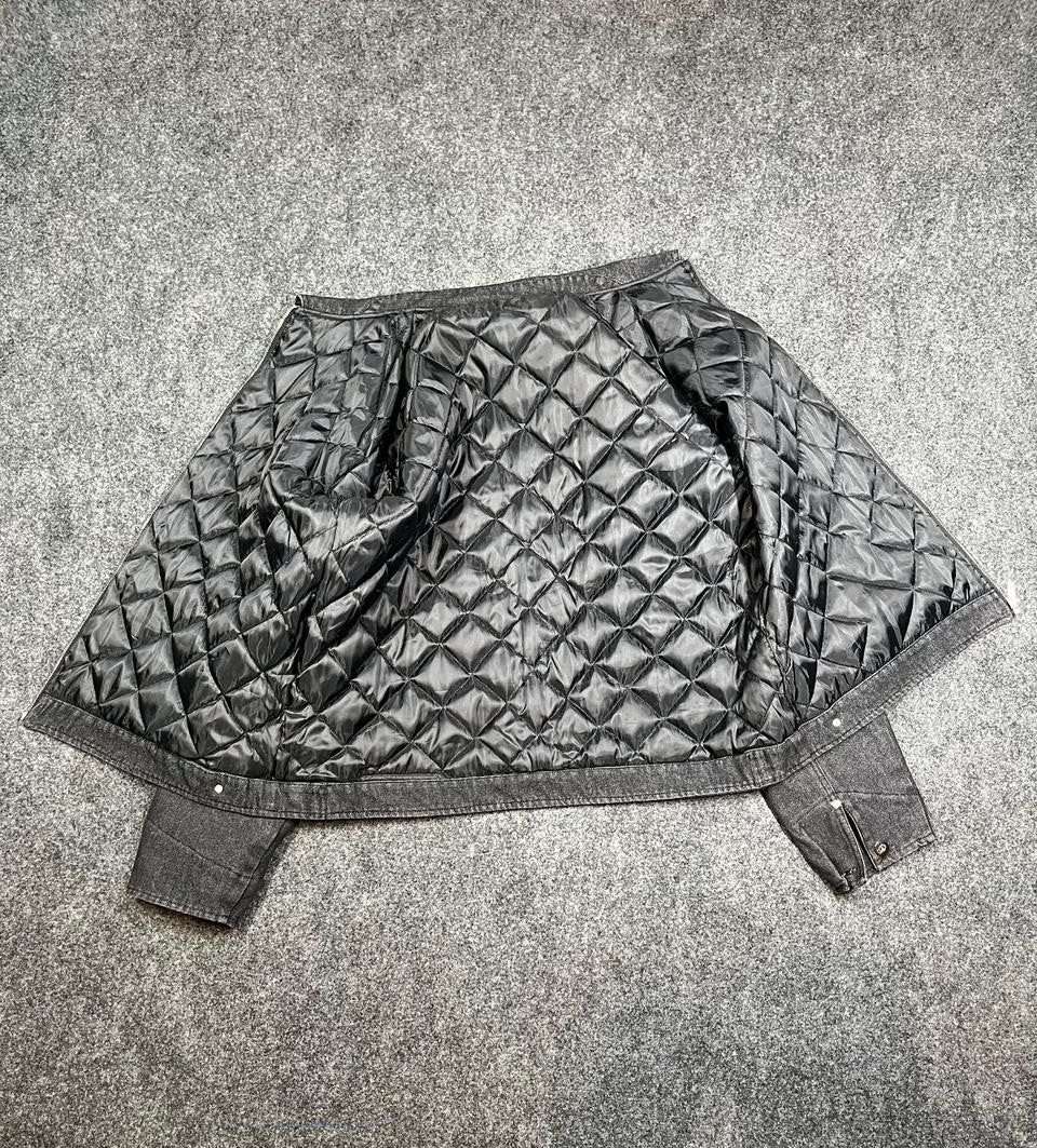 WAND DENIM JACKET يحرك السوق