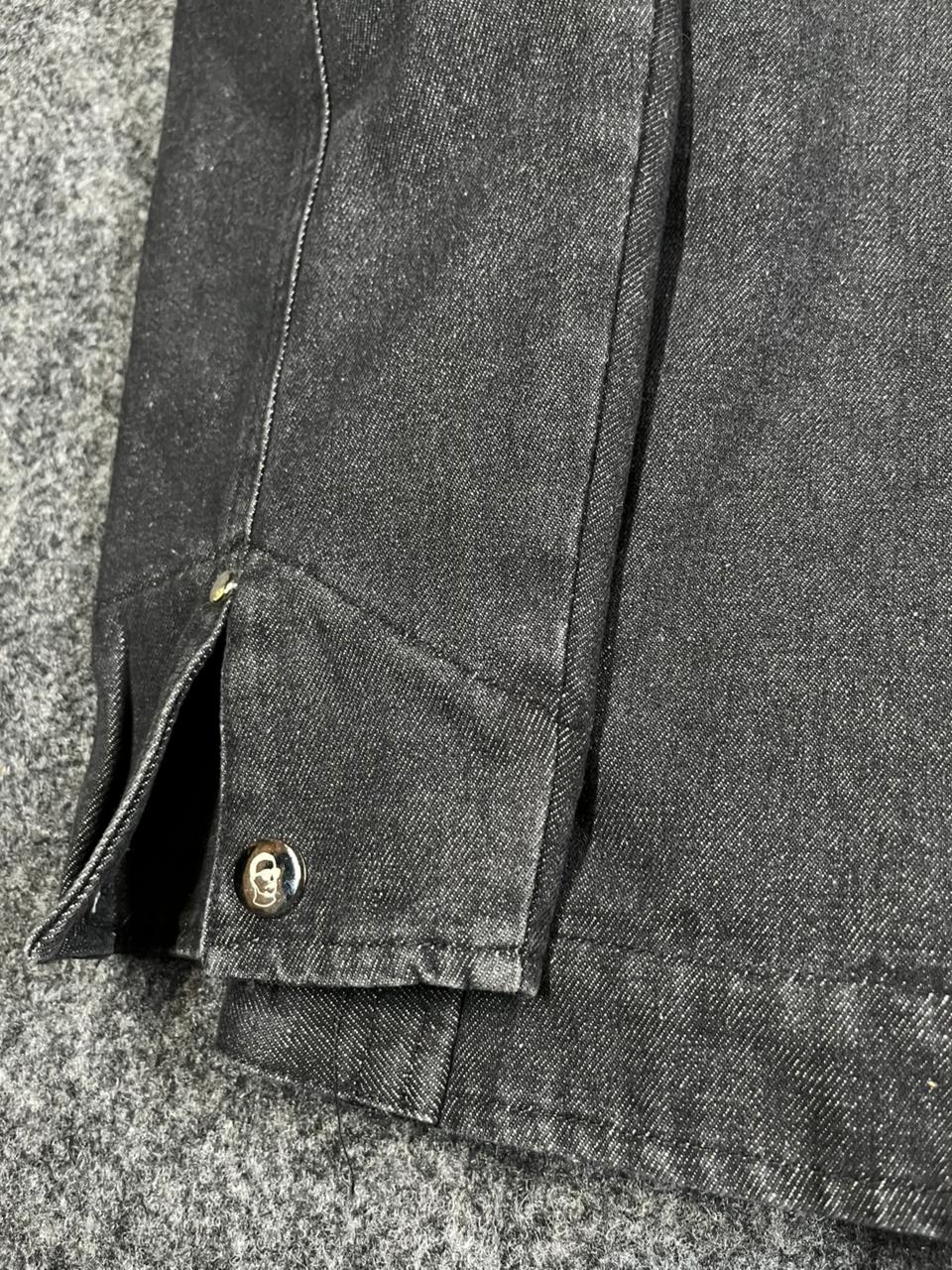 WAND DENIM JACKET يحرك السوق